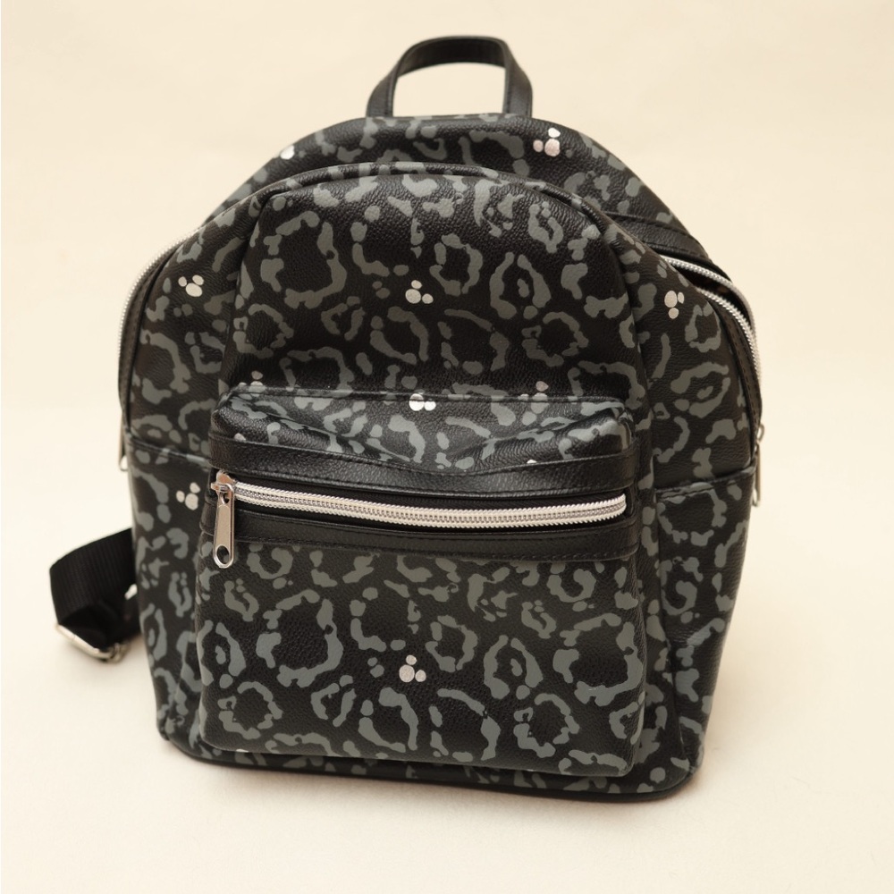 Disney Parks Animal Kingdom Mini Leopard Print Backpack (Missing keychain) EUC 🐆